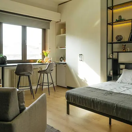 Oasis Riverview - Old Town I Cheap Parking I Self Check-in * Bukarest