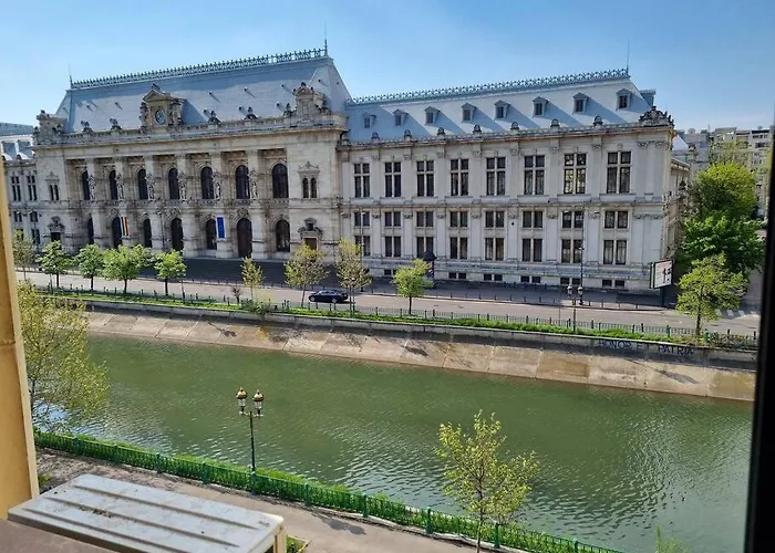 Oasis Riverview - Old Town Bucharest