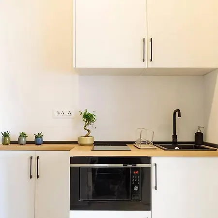 Oasis Riverview - Old Town I Cheap Parking I Self Check-in Apartament Bukareszt